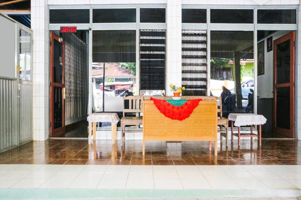 Spot On 91212 Hotel Kelimutu Kupang  Exterior photo