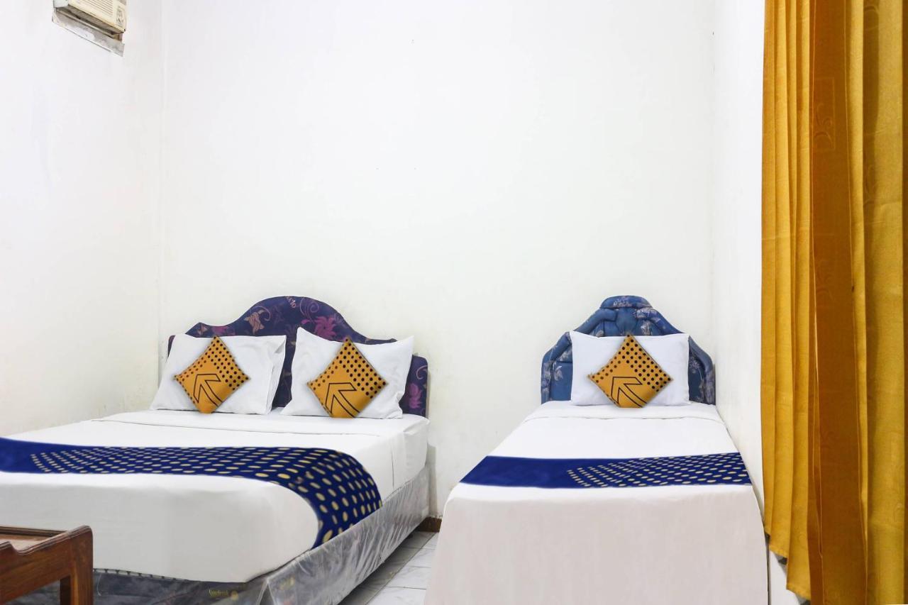 Spot On 91212 Hotel Kelimutu Kupang  Exterior photo